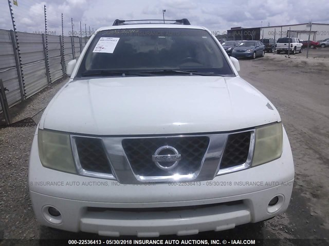 5N1AR18U45C736271 - 2005 NISSAN PATHFINDER LE/SE/XE WHITE photo 6