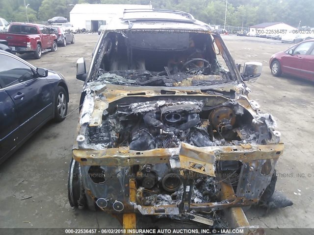 5LMFU27R44LJ16796 - 2004 LINCOLN NAVIGATOR SILVER photo 6