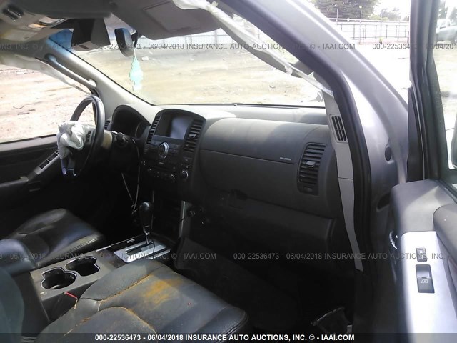 5N1AR18U08C603771 - 2008 NISSAN PATHFINDER S/LE/SE SILVER photo 5