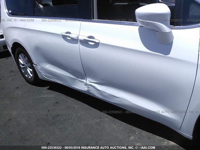 2C4RC1FG2JR218991 - 2018 CHRYSLER PACIFICA TOURING PLUS WHITE photo 6