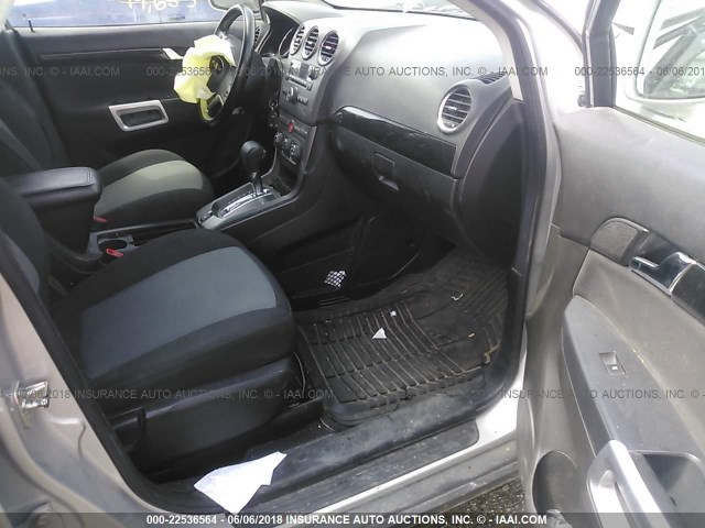 3GNAL2EK3ES570552 - 2014 CHEVROLET CAPTIVA LS 银色 照片 5