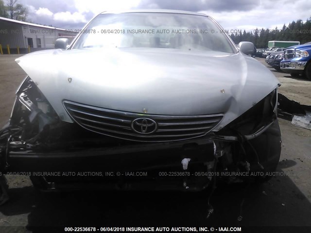 4T1BE30K55U977658 - 2005 TOYOTA CAMRY LE/XLE/SE ნაცრისფერი ფოტო 6