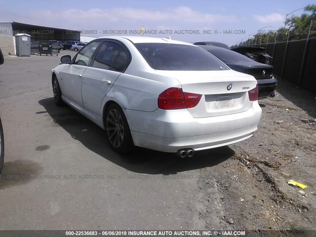 WBAPH5G50BNM74152 - 2011 BMW 328 I SULEV WHITE photo 3