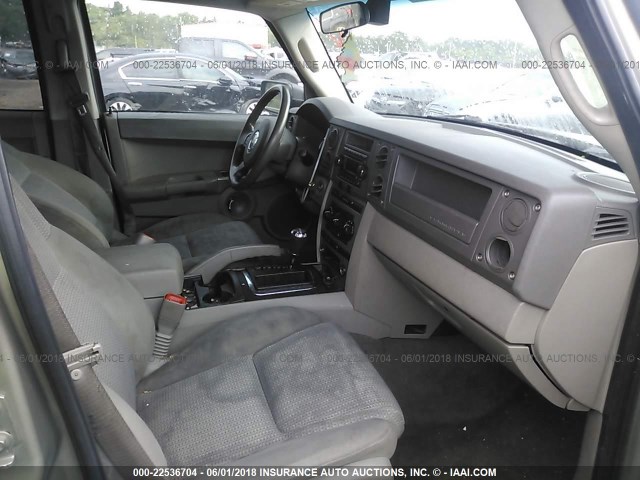 1J8HH48N26C134690 - 2006 JEEP COMMANDER 棕色 照片 5