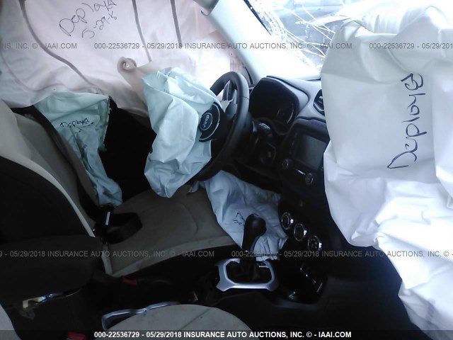 ZACCJAAT7GPD64543 - 2016 JEEP RENEGADE SPORT Սպիտակ լուսանկար 5