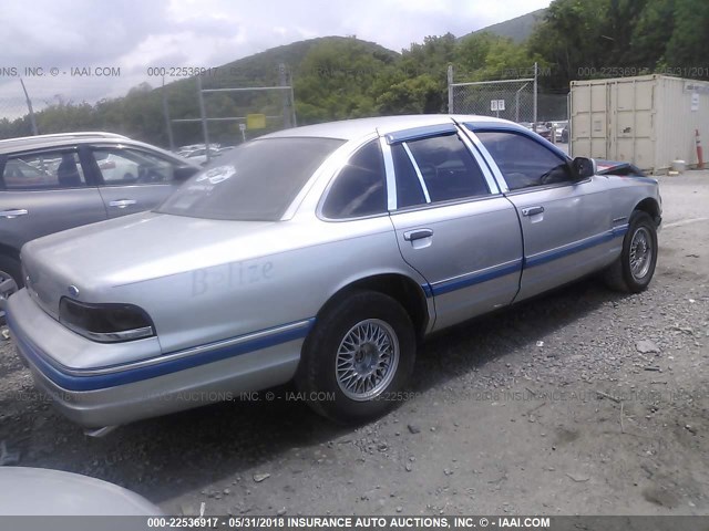 2FALP74W2NX246675 - 1992 FORD CROWN VICTORIA LX SILVER photo 4