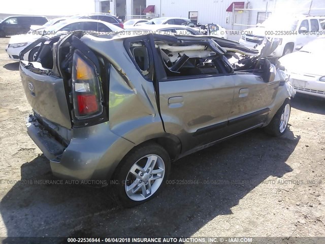 KNDJT2A23A7045224 - 2010 KIA SOUL +/!/SPORT GRAY photo 4