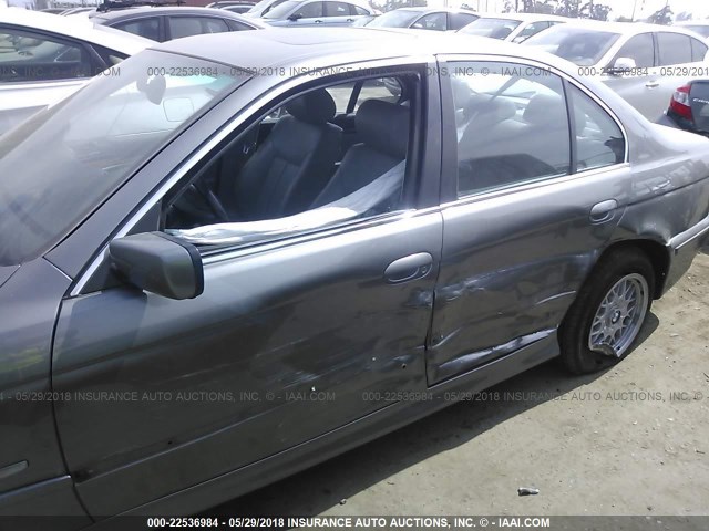WBADT43452GZ95543 - 2002 BMW 525 I AUTOMATIC GRAY photo 6