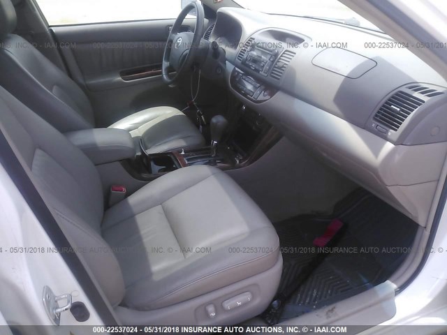 4T1BE30K26U738991 - 2006 TOYOTA CAMRY LE/XLE/SE 白色 照片 5
