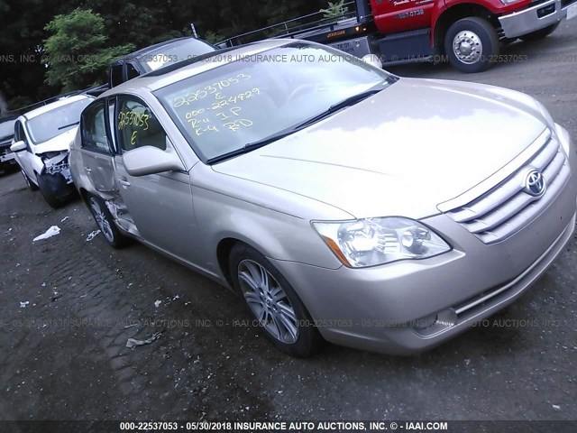 4T1BK36B55U028823 - 2005 TOYOTA AVALON XL/XLS/TOURING/LIMITED GOLD photo 1