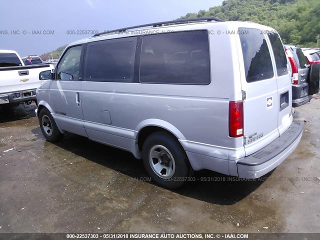 1GKEL19W9YB533902 - 2000 GMC SAFARI XT SILVER photo 3