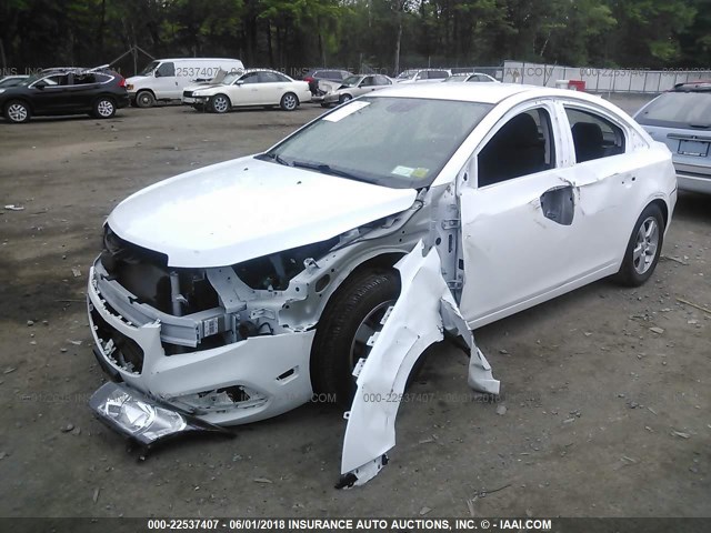 1G1PC5SBXF7299622 - 2015 CHEVROLET CRUZE LT WHITE photo 2