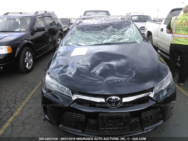 4T1BK1FK2GU575958 - 2016 TOYOTA CAMRY XSE/XLE Qara foto 6