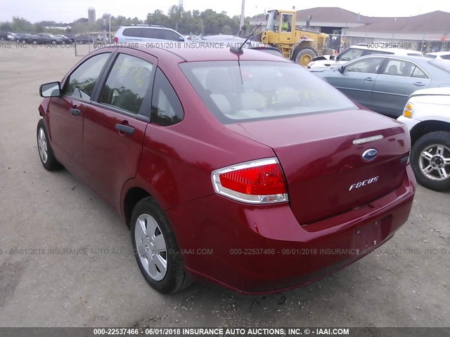 1FAHP3EN5BW187780 - 2011 FORD FOCUS S RED photo 3