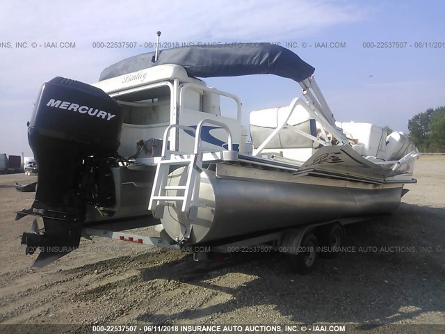 BNT11315E606 - 2006 BENTLEY BOAT AND TRAILER  WHITE photo 4