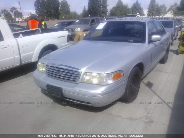 2FAFP73W9YX167491 - 2000 FORD CROWN VICTORIA  SILVER photo 2