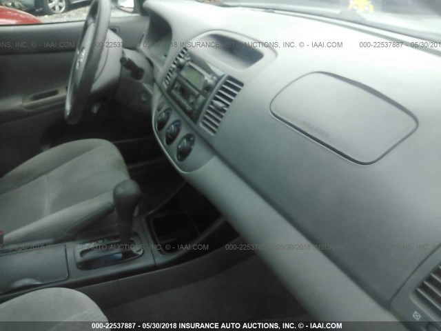 4T1BE32K64U298400 - 2004 TOYOTA CAMRY LE/XLE/SE GREEN photo 5