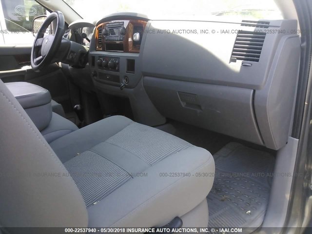 1D7KS28D86J143275 - 2006 DODGE RAM 2500 ST/SLT GRAY photo 5