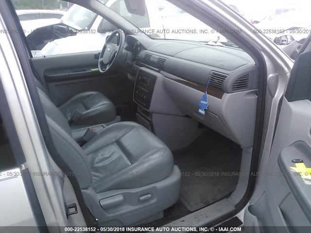 2FMZA52254BA16601 - 2004 FORD FREESTAR SEL SILVER photo 5