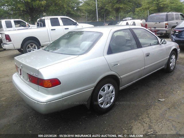4T1BG22K41U089267 - 2001 TOYOTA CAMRY CE/LE/XLE SILVER photo 4