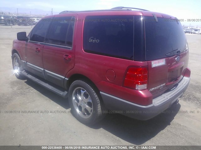 1FMRU15W03LB74955 - 2003 FORD EXPEDITION XLT RED photo 3