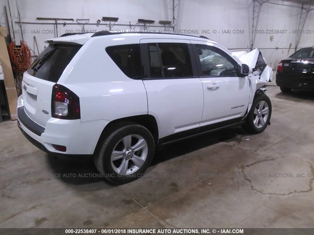 1C4NJDEB7GD663427 - 2016 JEEP COMPASS LATITUDE 白色 照片 4