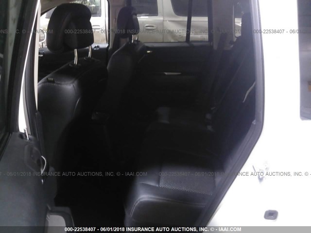 1C4NJDEB7GD663427 - 2016 JEEP COMPASS LATITUDE 白色 照片 8