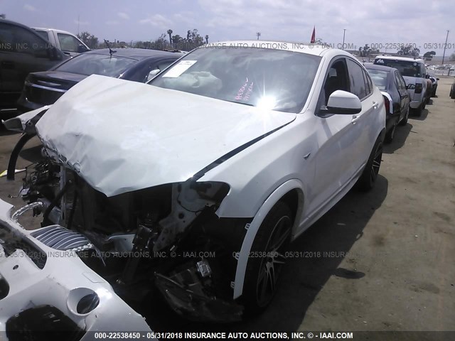 5UXXW3C57J0T82792 - 2018 BMW X4 XDRIVE28I WHITE photo 2
