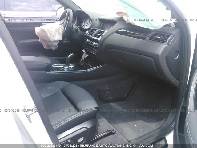5UXXW3C57J0T82792 - 2018 BMW X4 XDRIVE28I WHITE photo 5