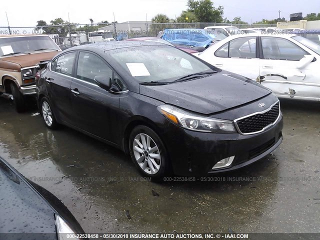 3KPFL4A74HE037477 - 2017 KIA FORTE LX/S BLACK photo 1