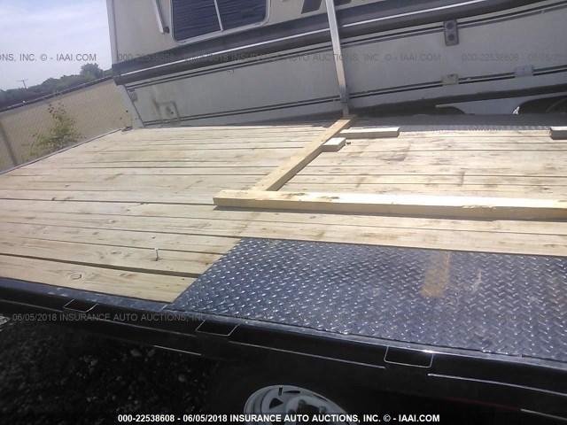 5JW1U2428J2220373 - 2018 NOVAE CORP TRAILER  黑色 照片 8