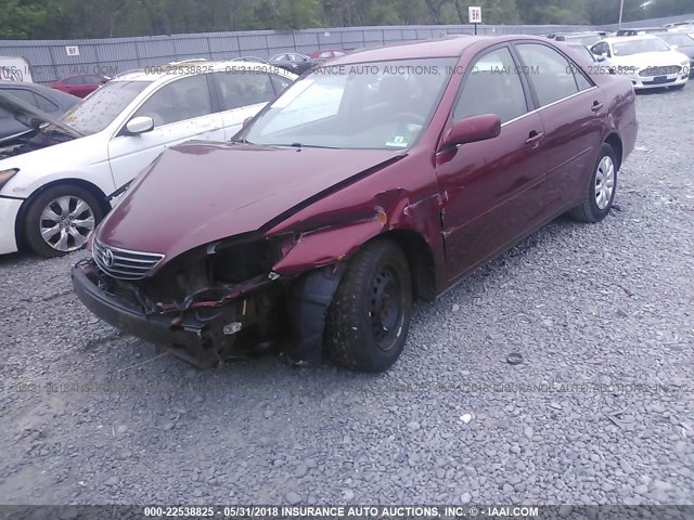 4T1BE32K05U096959 - 2005 TOYOTA CAMRY LE/XLE/SE მუქწითელი ფოტო 2