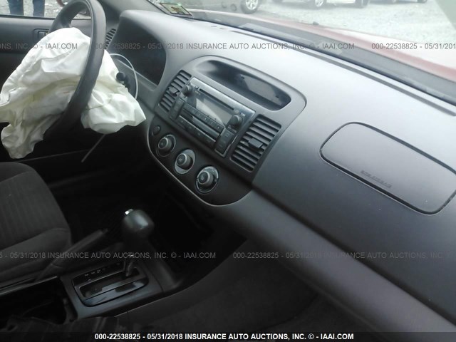 4T1BE32K05U096959 - 2005 TOYOTA CAMRY LE/XLE/SE მუქწითელი ფოტო 5