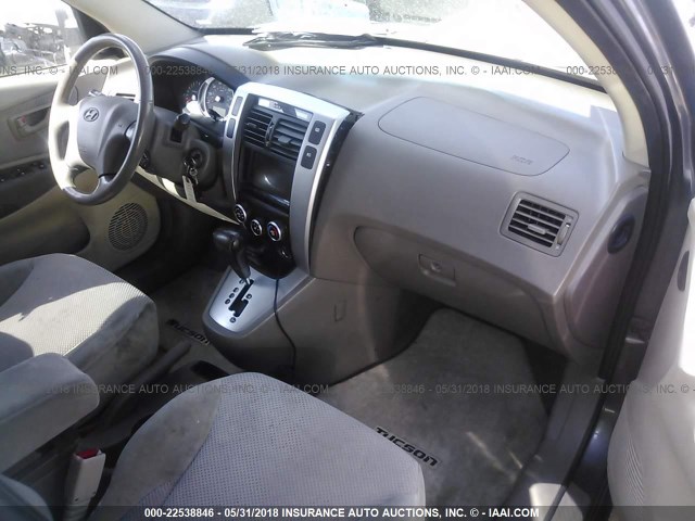 KM8JN72D58U817902 - 2008 HYUNDAI TUCSON SE/LIMITED GRAY photo 5