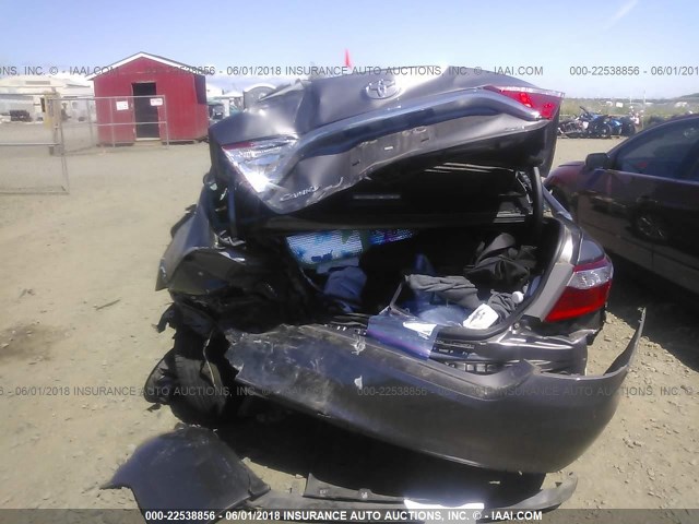 4T4BF1FK0GR549238 - 2016 TOYOTA CAMRY LE/XLE/SE/XSE GRAY photo 6