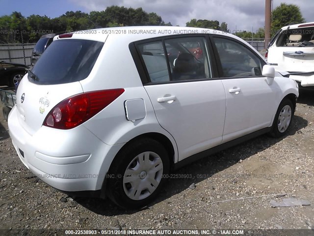 3N1BC1CP3AL464342 - 2010 NISSAN VERSA S/SL WHITE photo 4