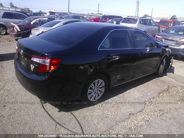 4T1BF1FKXDU697547 - 2013 TOYOTA CAMRY L/SE/LE/XLE 黑色 照片 4