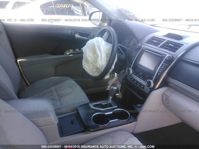 4T1BF1FKXDU697547 - 2013 TOYOTA CAMRY L/SE/LE/XLE 黑色 照片 5