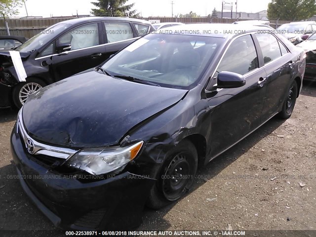 4T1BF1FK2CU041342 - 2012 TOYOTA CAMRY SE/LE/XLE 深蓝色 照片 2