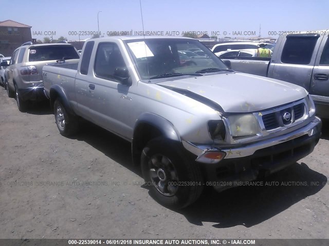 1N6ED26Y4XC315022 - 1999 NISSAN FRONTIER KING CAB XE/KING CAB SE SILVER photo 1