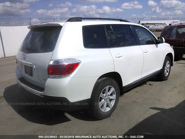 5TDBK3EH9DS211090 - 2013 TOYOTA HIGHLANDER PLUS/SE WHITE photo 4