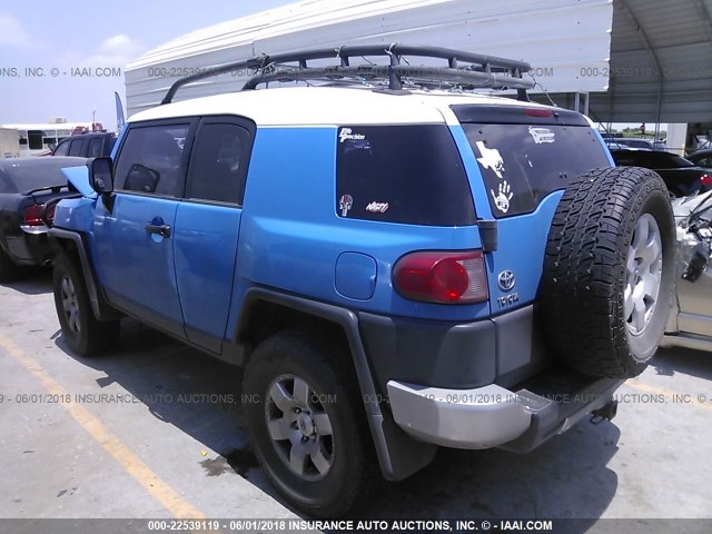 JTEBU11FX70087725 - 2007 TOYOTA FJ CRUISER BLUE photo 3