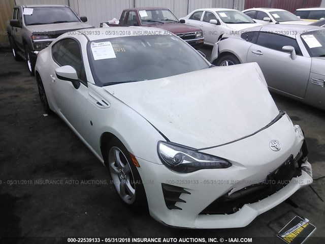 JF1ZNAA14H8703691 - 2017 TOYOTA 86 SPECIAL EDITION WHITE photo 1