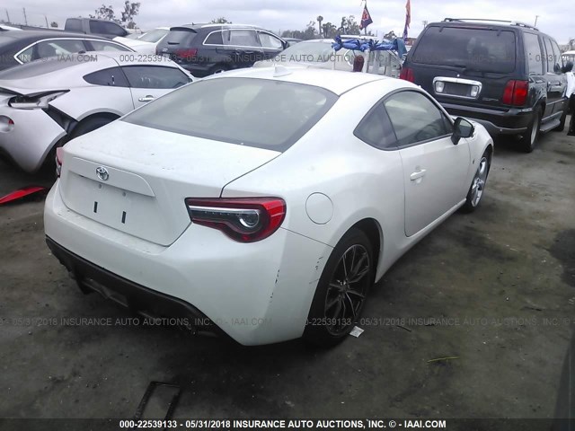 JF1ZNAA14H8703691 - 2017 TOYOTA 86 SPECIAL EDITION WHITE photo 4