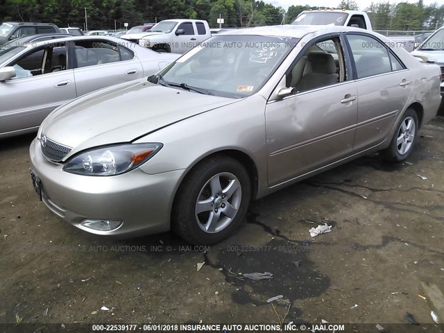 4T1BE32K74U898388 - 2004 TOYOTA CAMRY LE/XLE/SE ოქროსფერი ფოტო 2