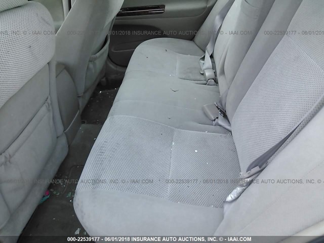 4T1BE32K74U898388 - 2004 TOYOTA CAMRY LE/XLE/SE ოქროსფერი ფოტო 8