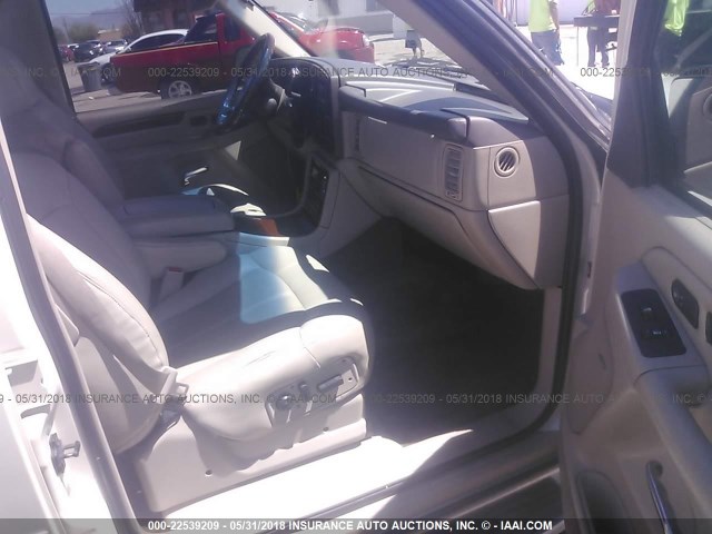 1GYEK63N22R238094 - 2002 CADILLAC ESCALADE LUXURY Ağ foto 5