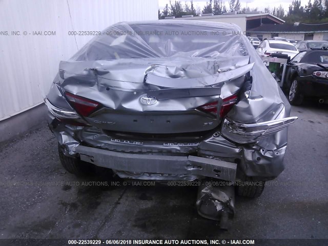 4T1BF1FK1FU084008 - 2015 TOYOTA CAMRY LE/XLE/SE/XSE SILVER photo 6