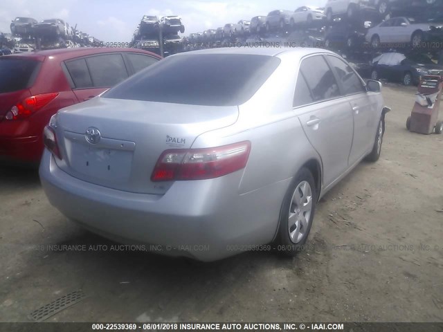 4T1BE46K98U247608 - 2008 TOYOTA CAMRY CE/LE/XLE/SE SILVER photo 4