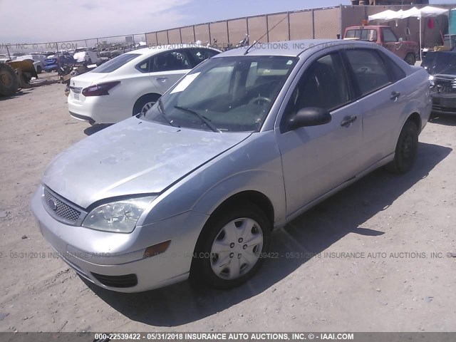 1FAFP34N37W119719 - 2007 FORD FOCUS ZX4/S/SE/SES SILVER photo 2